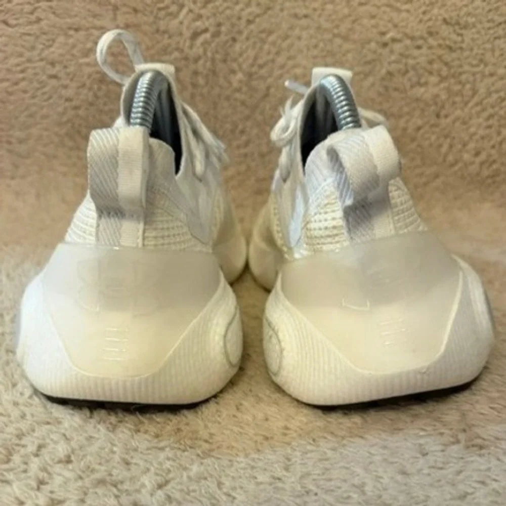 Under Armour HOVR Phantom 4 Womens Running Shoes White 3027594-100 Size‎ 7.5